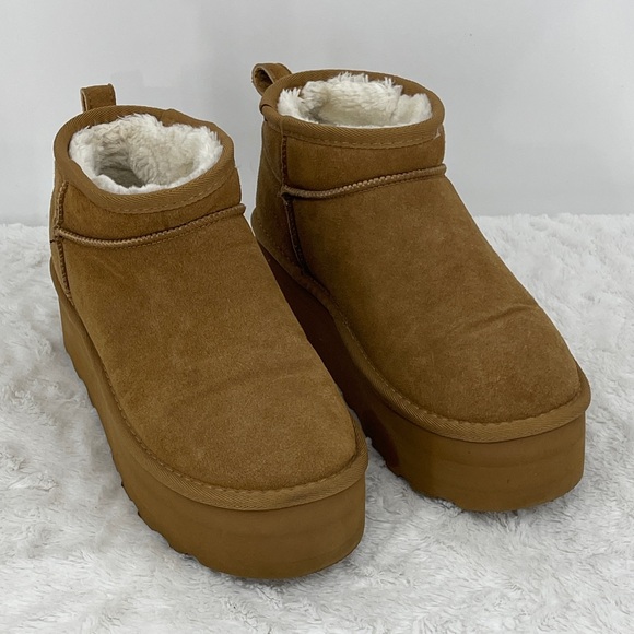 Cushionaire Shoes - CUSHIONAIRE WOMENS SIZE 7.5 M Cozy Tan Suede Ankle Boots
